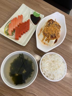 Vegan sashimi and cold tofu  at Quán Zhēn SùShí 全真素食 in Taipei