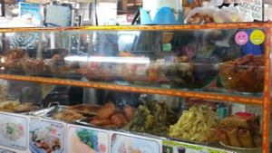 The choice you have at Hoa-Xuan Food Stall at Ben Thanh Market in Ho Chi Minh City
