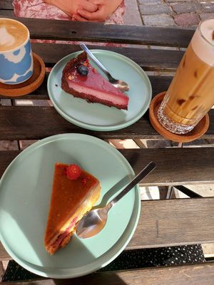 Vegan cakes and coffee at Kohvik Must Puudel in Tallinn