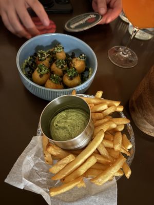 Vegan mayo  at Kohvik Must Puudel in Tallinn