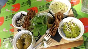 Snacks fot Two at Kohvik Must Puudel in Tallinn