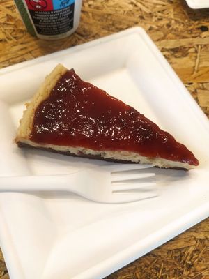 Vegan cheesecake at Basilico Food - Via Massarenti in Bologna