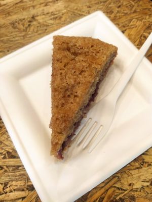 Cake with jam at Basilico Food - Via Massarenti in Bologna