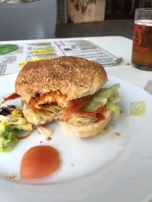 Burger vegano crujiente de patatas  at Mini Circular Bar in Valladolid