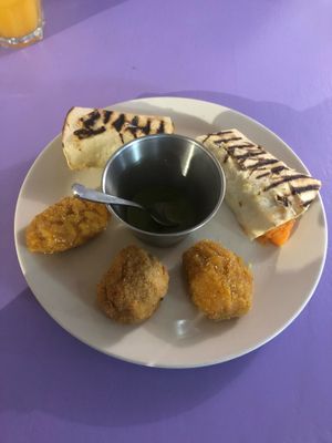 Fajita & some croquetas - tasty! at Mini Circular Bar in Valladolid