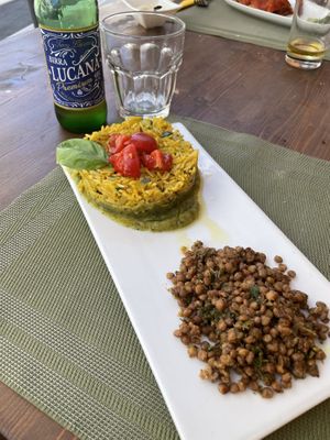 Riso Basmati con crema di zucchine e menta, lenticchie. at Fior di Cucuzza in Matera