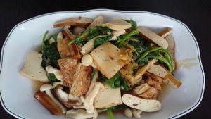 stir fried food at Fou Shi Yuan in Tainan