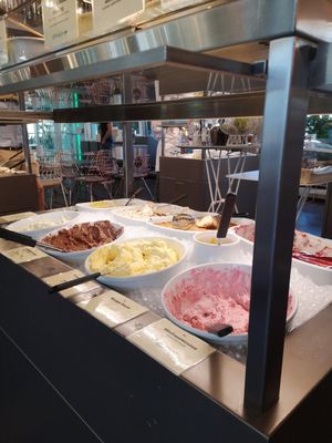 Buffet at Hiltl - Dachterrasse in Zurich