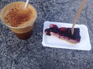 Barley coffee (Coffein free) and berry cheesecake with cashews from the Vegan Sommerfest  at Le Pique-Nique in Berlin