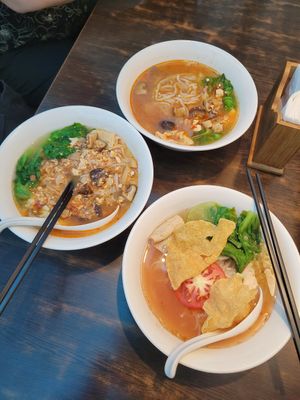  at Hé Shùn Xiāng 和順鄉雲南特色素食 in Taipei