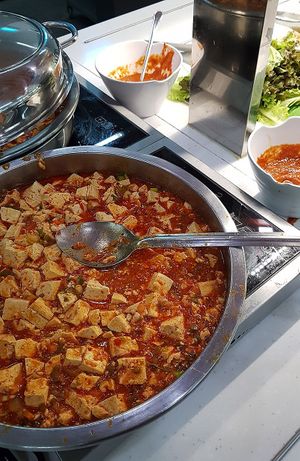 Korean-style Mapo Tofu (마파두부) with tomato sauce at Seoul National University Vegan Buffet 서울대학교 채식뷔페 in Seoul