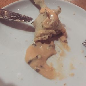 ‘Cheese’ and jalapeño tempura battered zucchini flower at Secret Creek Cafe in Lithgow