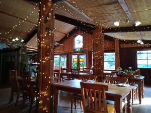 Interior of a daytime ✨ at Secret Creek Cafe in Lithgow