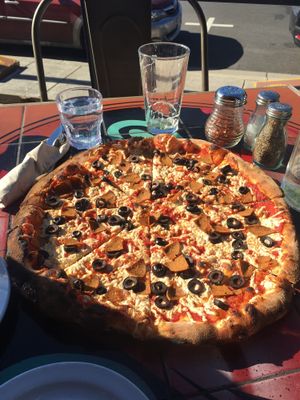  daiya cheese,tofurkey pepperoni, black olives  at Solstice Pizza in Hood River