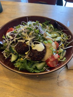 Falafel salad: nice, but the pumpkin salad is tastier at Bloem in Amsterdam