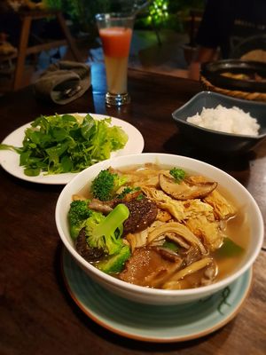 Vegan phô at Annen Vegetarian & Yoga in Hoi An