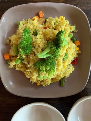 Fried rice with vegetables at Annen Vegetarian & Yoga in Hoi An