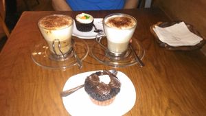 cupcakes with cappuccino at Celicioso - Hortaleza in Madrid