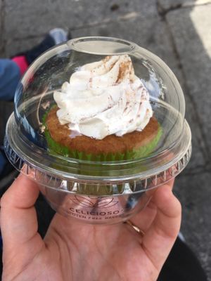 Gluten and lactose free lemon meringue cupcake  at Celicioso - Hortaleza in Madrid