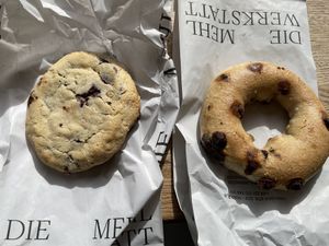 Cookie and chocolate ring  at Die Mehlwerkstatt in Cologne