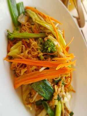Vegetarian stir fry noodle at Aroydee in Frankfurt