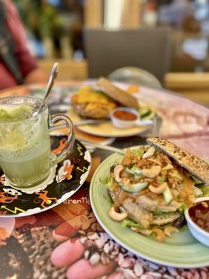 Vegan “Kip” bagel and vegan tex  mex  at Bagels & Beans in Enschede