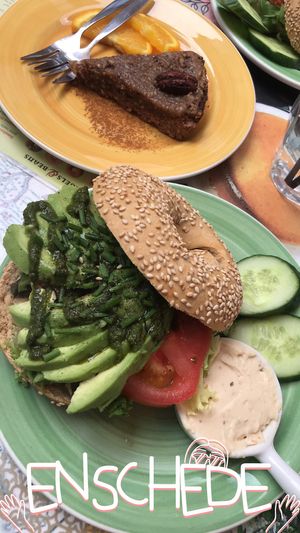 bagel with avocado and vegan cream cheese & vegan pecan pie  at Bagels & Beans in Enschede