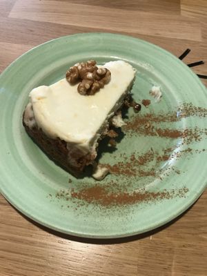 Vegan carrotcake  at Bagels & Beans in Enschede