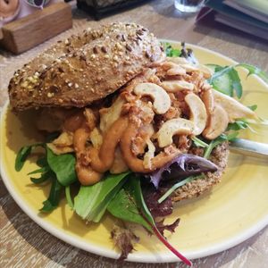 Bali Bagel with Vegan Chicken at Bagels & Beans - Zwanestraat in Groningen