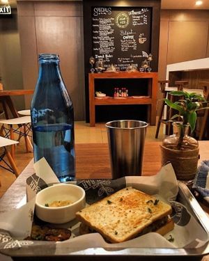 Scrambled V-egg at Green Bar in Makati