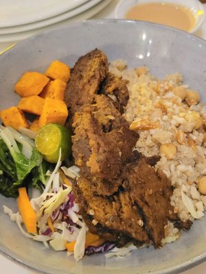 Quinoa bowl sub seitan for tofu at Green Bar in Makati
