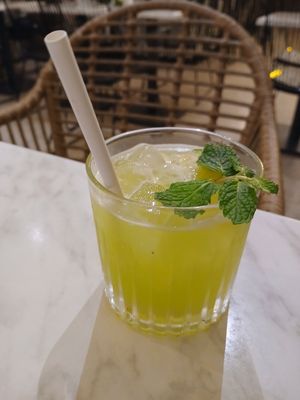 Kiwi cocktail at Green Bar in Makati