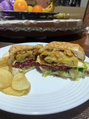 Wild Thing Bacun Cheeseburger at Green Bar in Makati