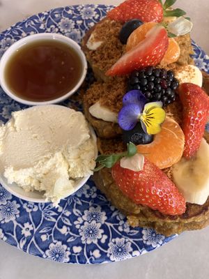 Overheerlijke vegan pompoen pannenkoekjes   at By Lima in Haarlem