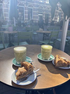 Op vakantie in eigen stad met vegan appeltaart en een super lekkere matcha  at By Lima in Haarlem