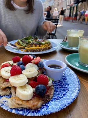 Chocolate chip pancakes at By Lima in Haarlem