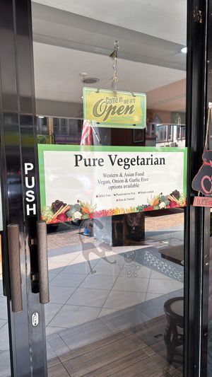 Omits garlic onion on request   at The Black Cat Cafe in Kuala Lumpur