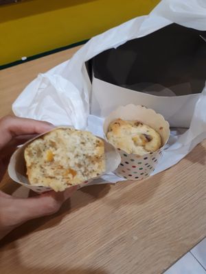 Delicious vegan muffin! Poppy seed orange and cranberry muffin at The Black Cat Cafe in Kuala Lumpur