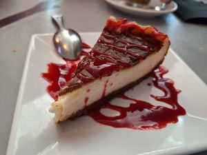 Tarta de queso vegana at Vintage 54 in Almeria