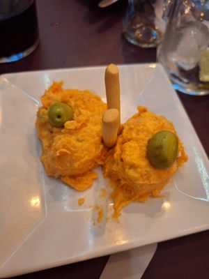 Ensaladilla vegana at Vintage 54 in Almeria