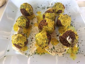 Albóndigas de quinoa at Vintage 54 in Almeria