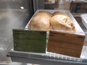 Vegan empanada at Celeiro in Rio Tinto