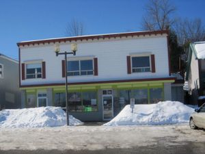 Storefront at Amarante Epicerie Ecologique in Temiscouata-sur-le-lac