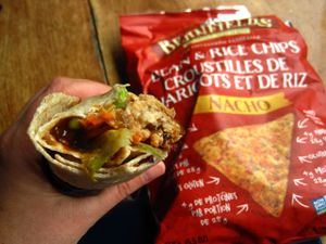 Wrap Général Tao au tempeh et chips véganes. at Amarante Epicerie Ecologique in Temiscouata-sur-le-lac