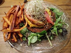 vegan burger at Zoco Comidero-Bar in Madrid