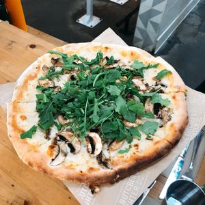 Vegan Mushroom Pizza at The Butcher's Daughter in Venice
