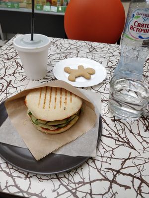 Popeye smoothie, burger, gingerbread man at VegBurger in Yekaterinburg