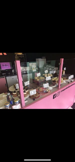 cakes/ baked goods at Sugar Daddy's Bakery - Rodney St in Edinburgh