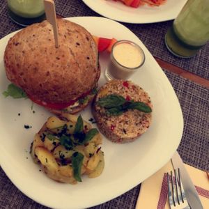 Vegan burger at Natural Cafe in Marigot