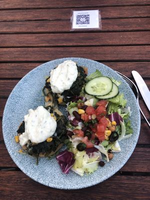 Arepas mit Spinat und Limettenaioli at El Sombrero Verde in Kiel